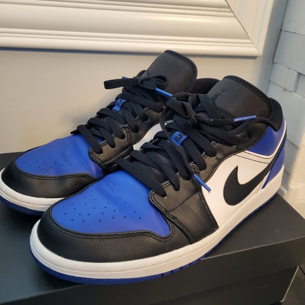 Jordan Air Low ROYAL TOE Black and Blue Sneakers